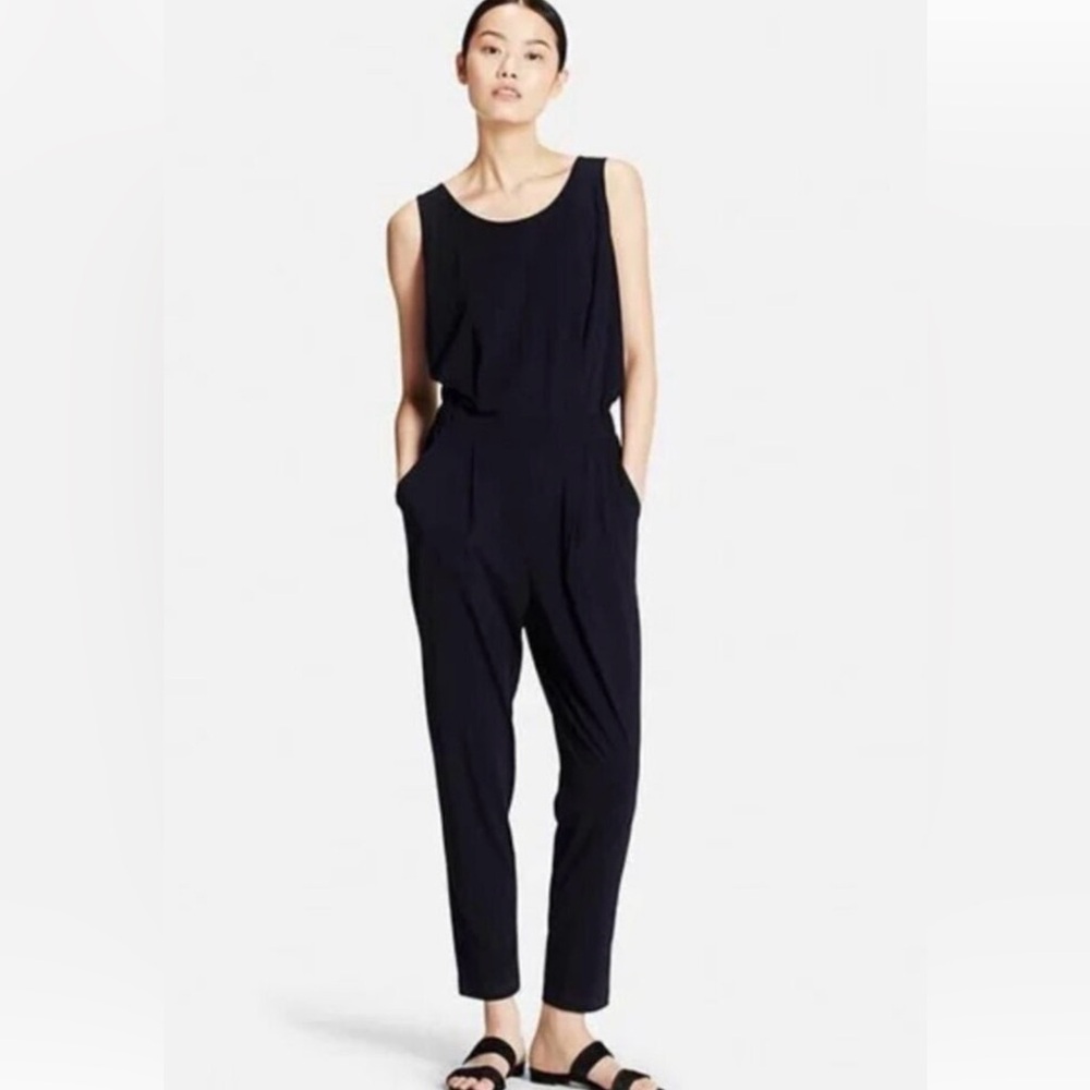 UNIQLO Sleeveless Black Jumpsuit for Women